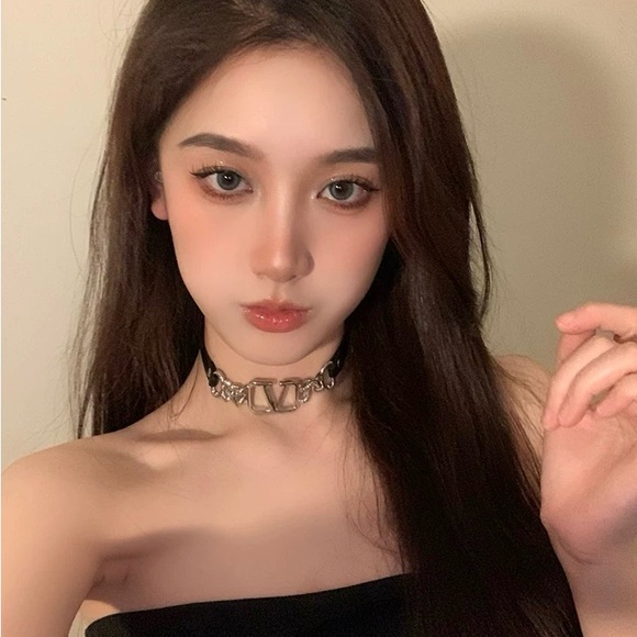 valentino 1nsp1red choker - Picture 3 of 3